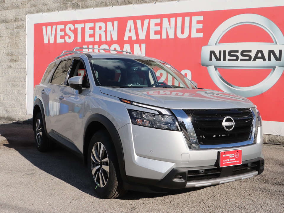 2025 Nissan Pathfinder SL 1