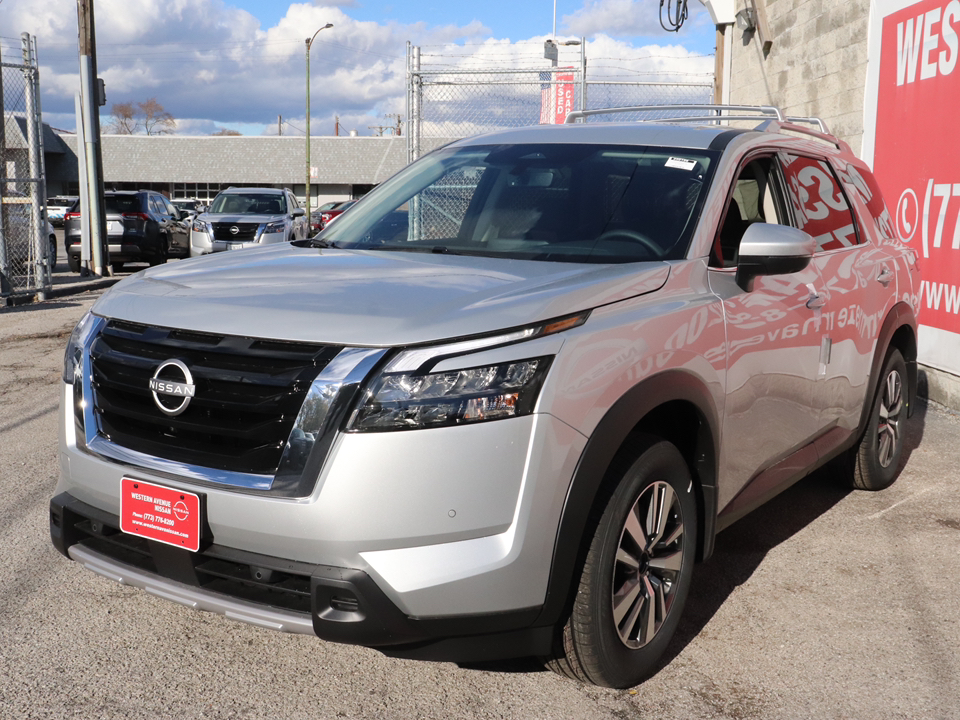 2025 Nissan Pathfinder SL 28