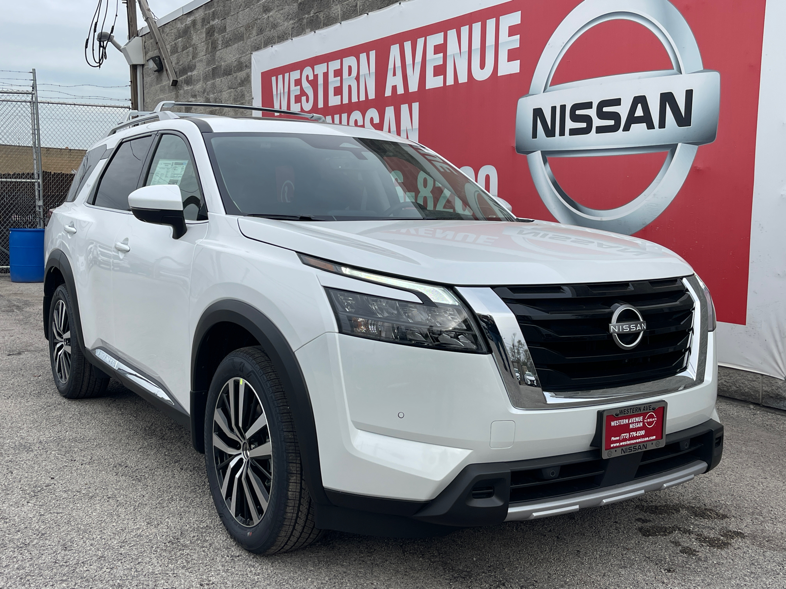 2025 Nissan Pathfinder Platinum 1