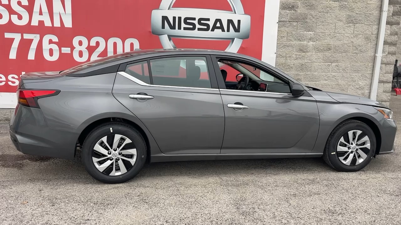 2025 Nissan Altima 2.5 S 23