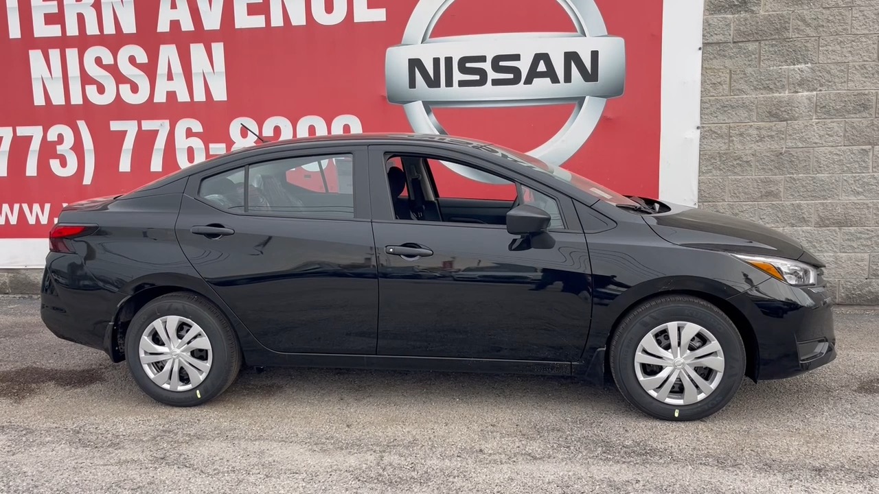 2025 Nissan Versa 1.6 S 24