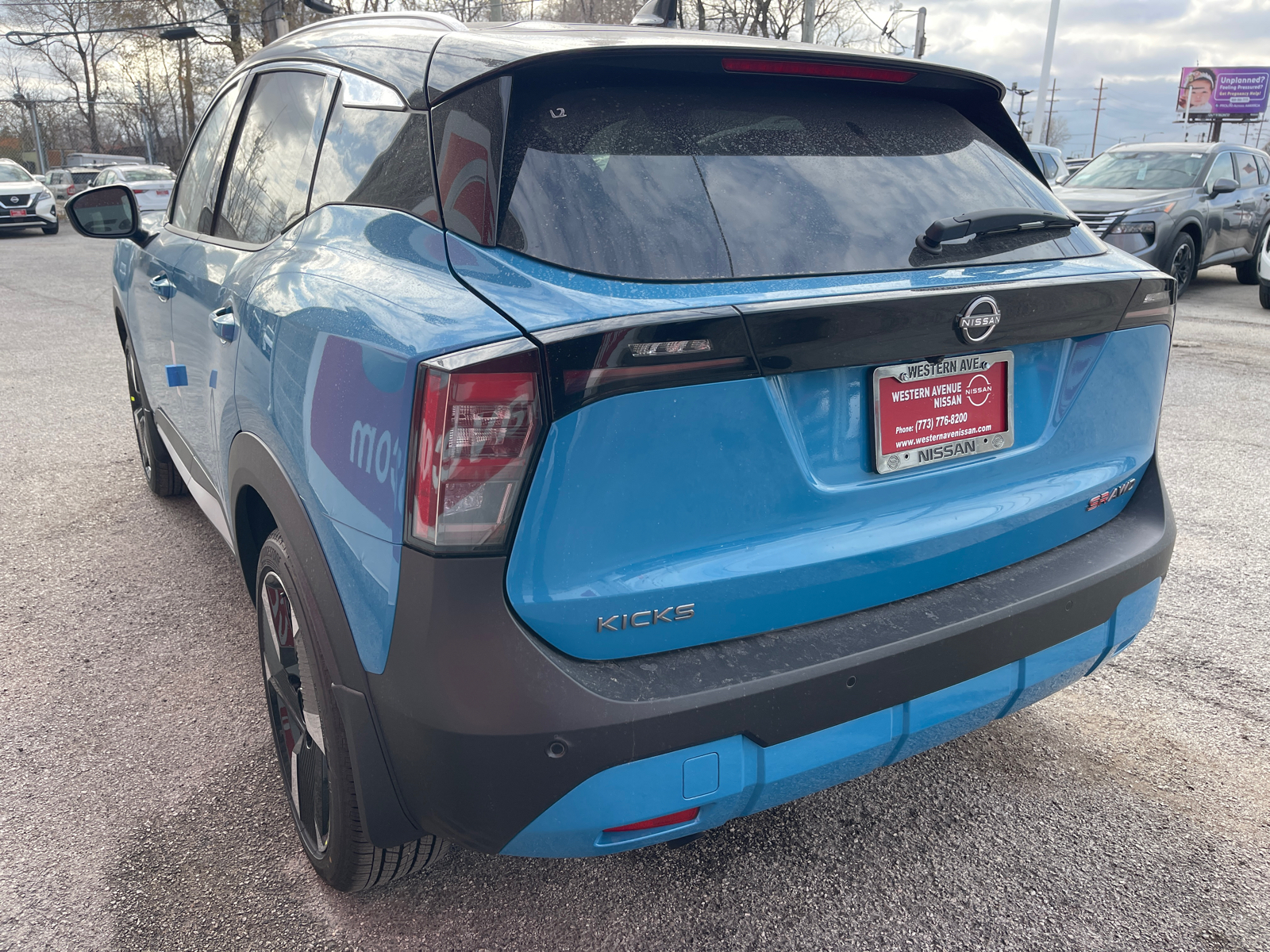 2025 Nissan Kicks SR 6