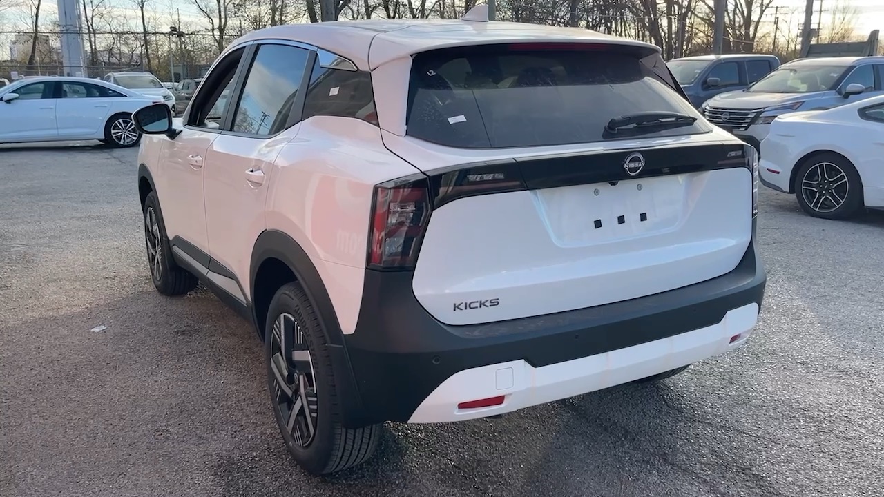 2025 Nissan Kicks SV 5