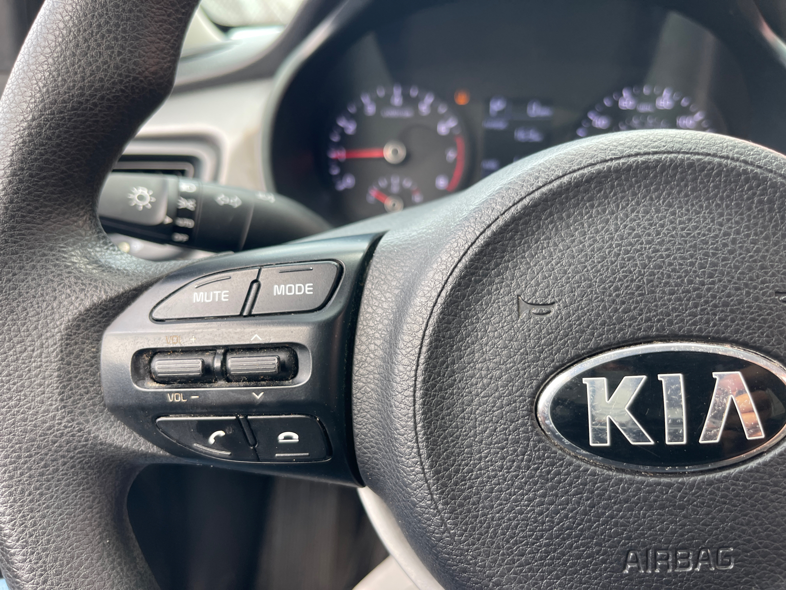 2018 Kia Rio S 11