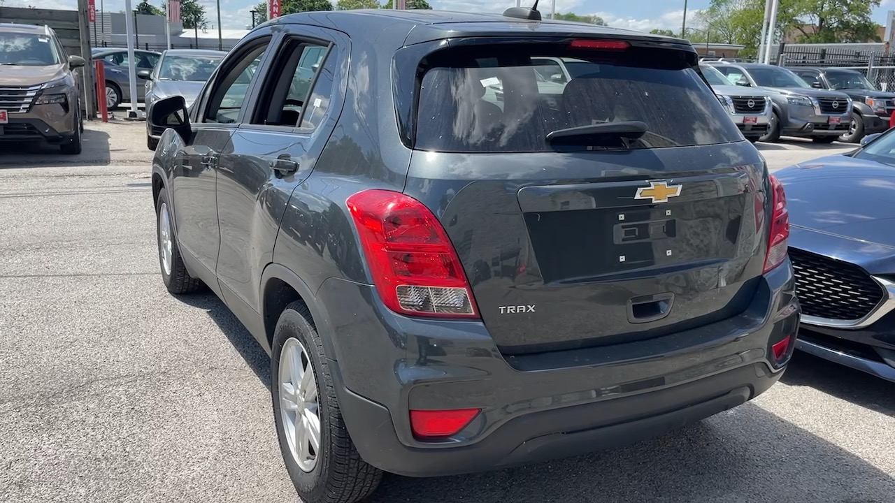 2020 Chevrolet Trax LS 12