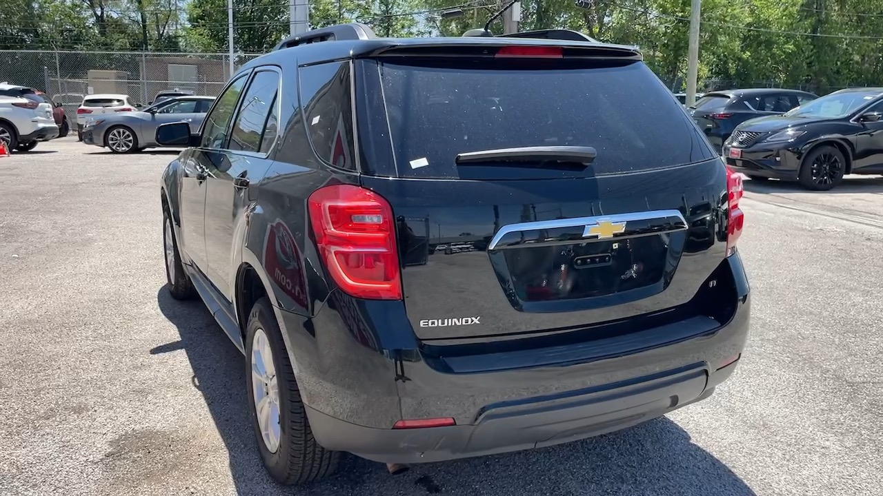 2017 Chevrolet Equinox LT 23