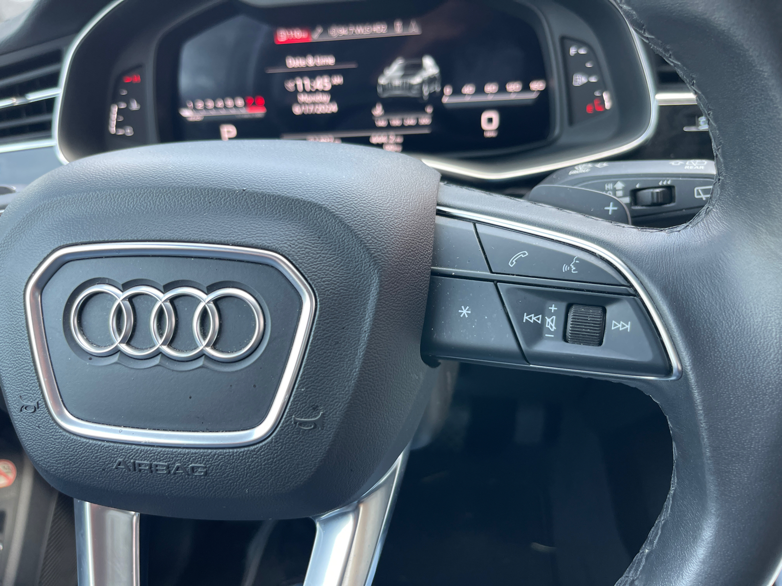 2022 Audi Q7 55 Premium Plus 15