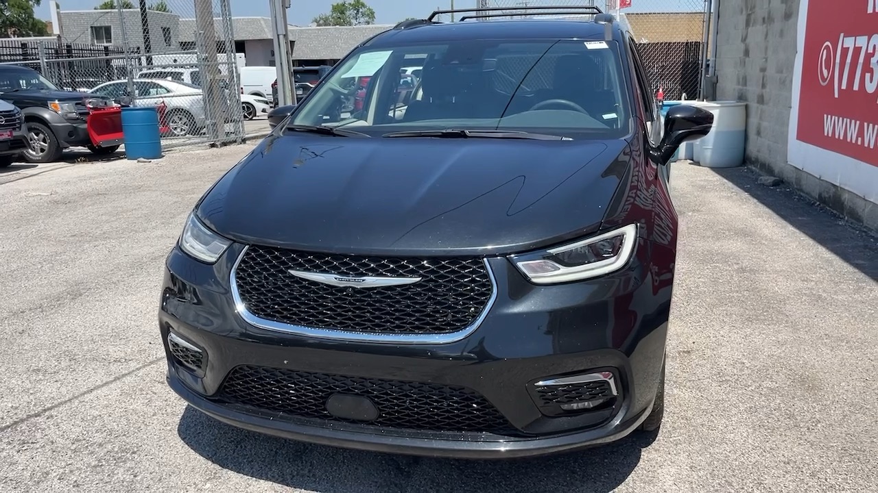 2022 Chrysler Pacifica Touring L 8