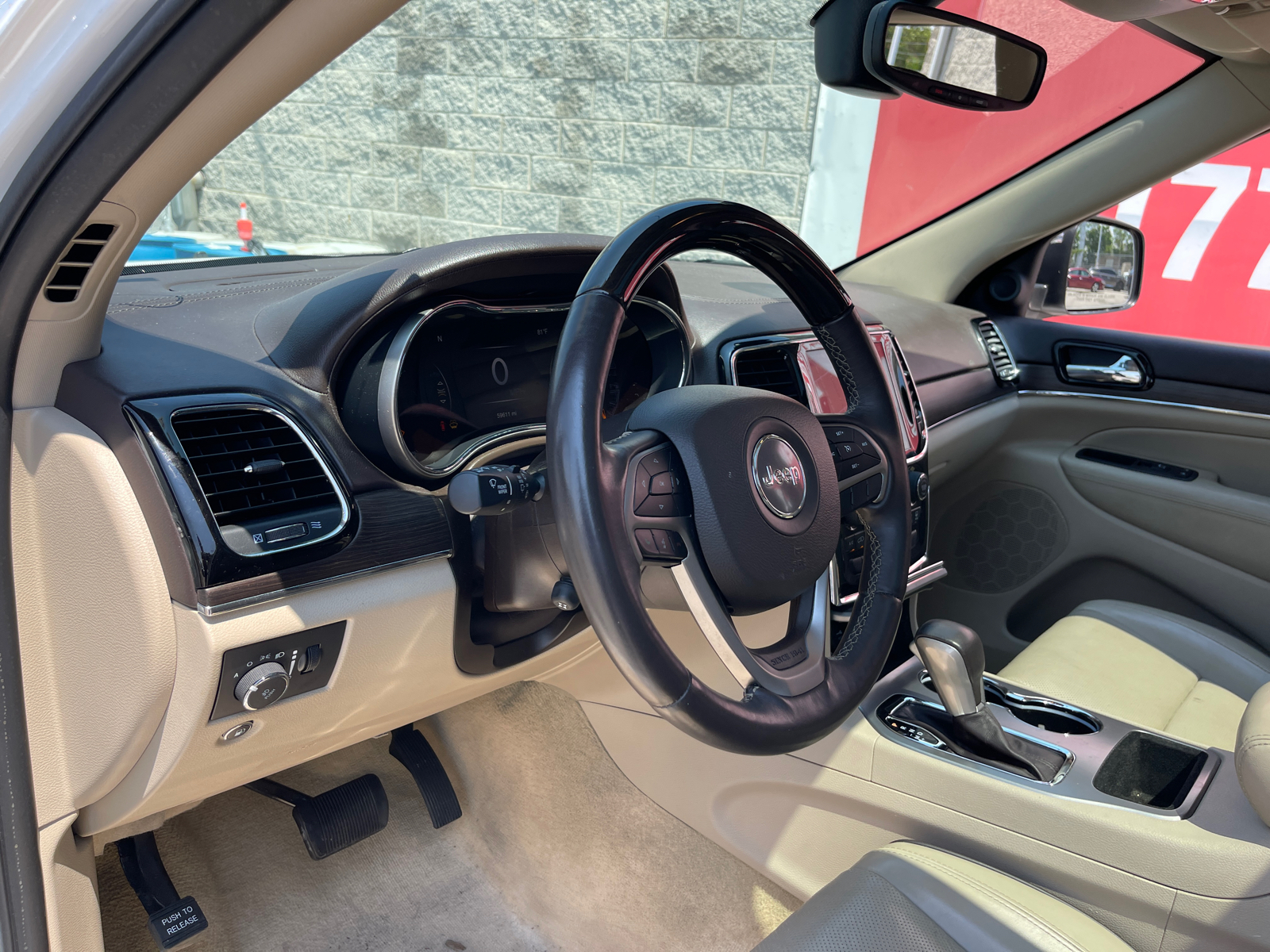 2021 Jeep Grand Cherokee Overland 19