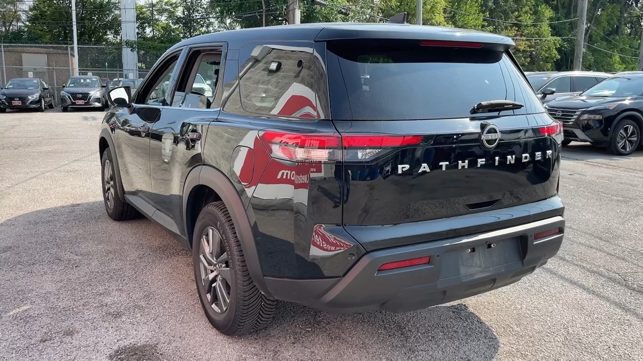 2023 Nissan Pathfinder S 7