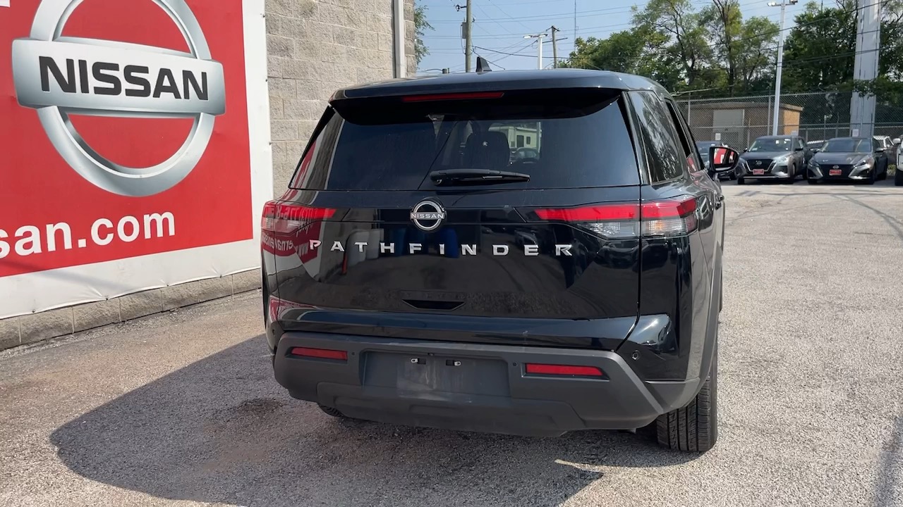 2023 Nissan Pathfinder S 26