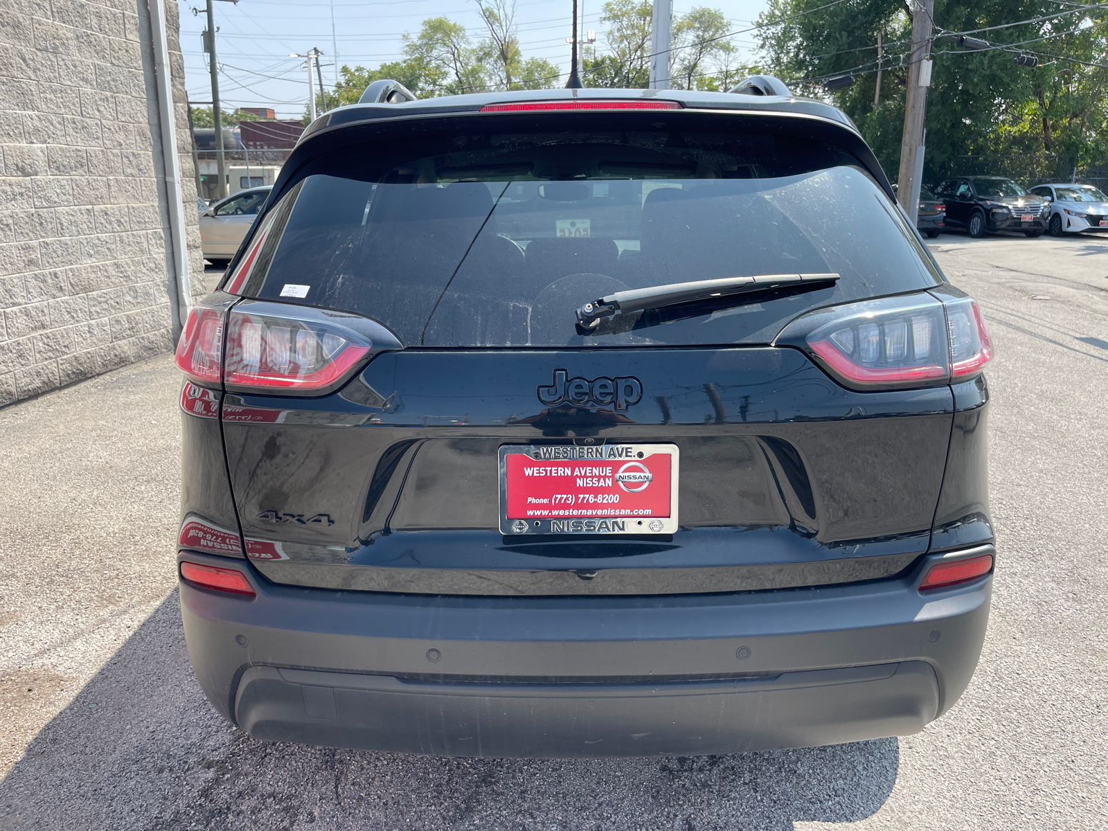 2023 Jeep Cherokee Altitude 6