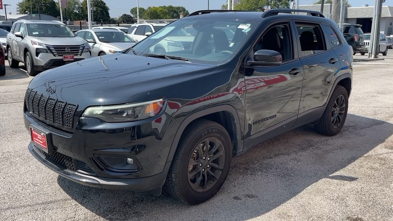 2023 Jeep Cherokee Altitude 9