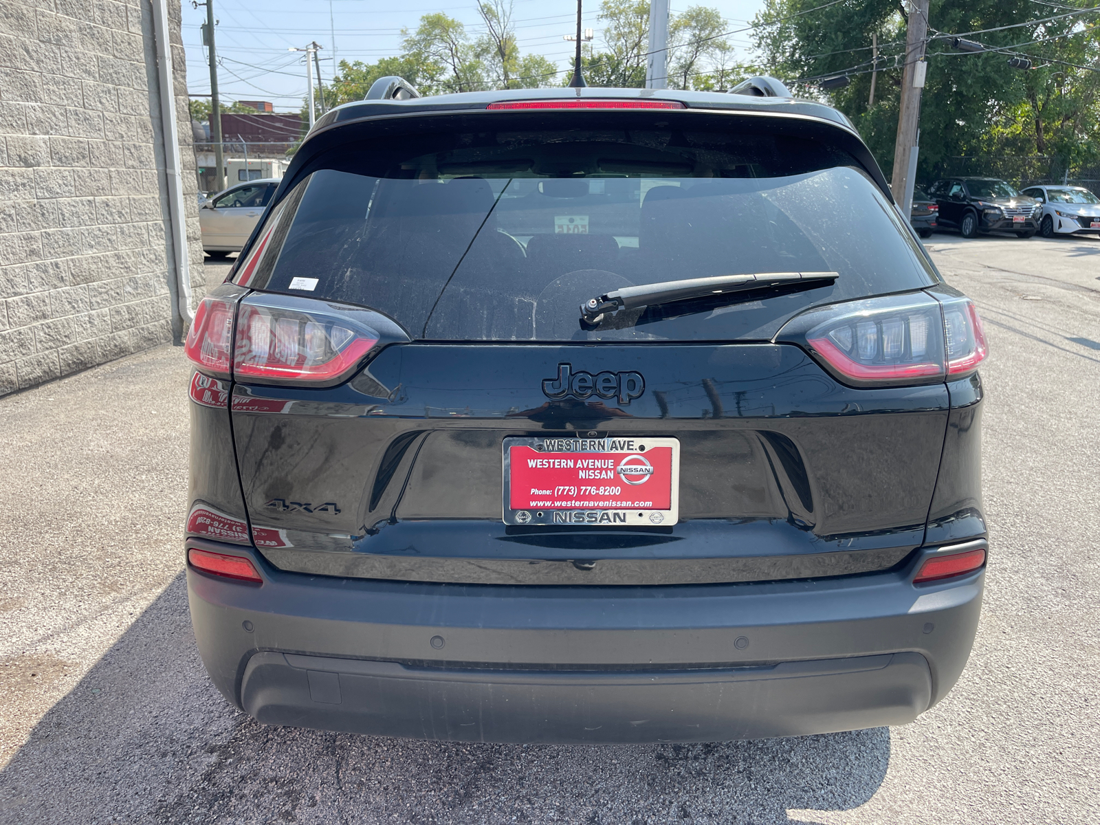 2023 Jeep Cherokee Altitude 25