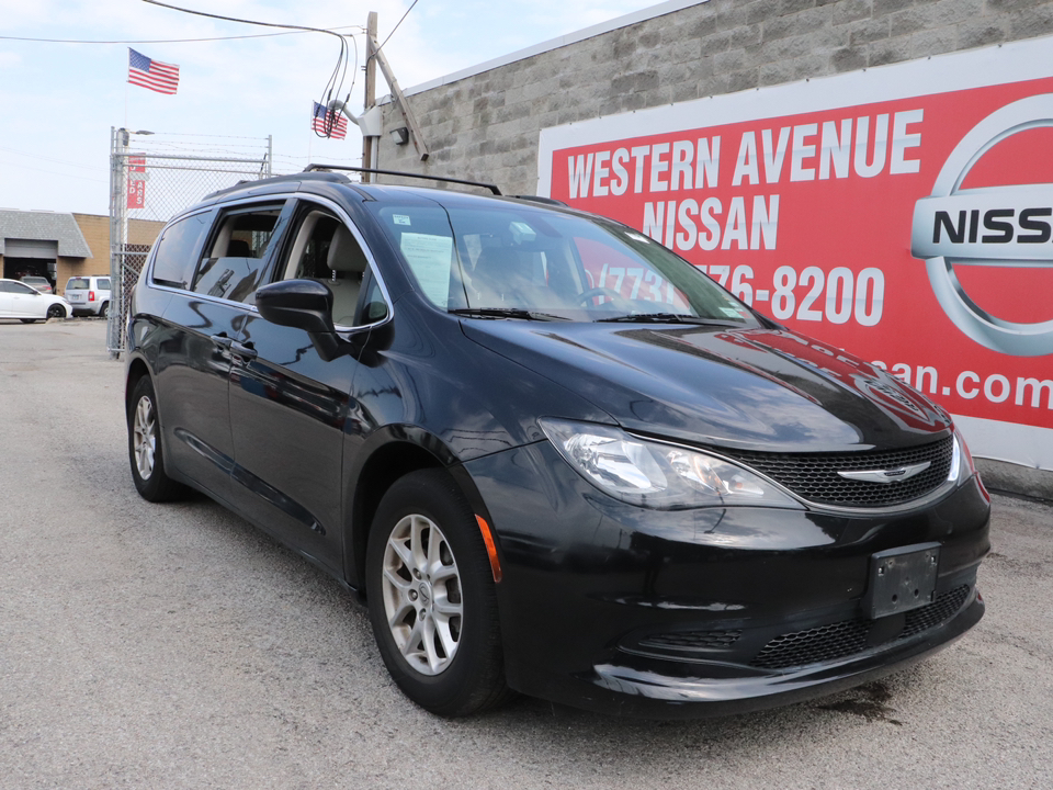 2021 Chrysler Voyager LXI 1