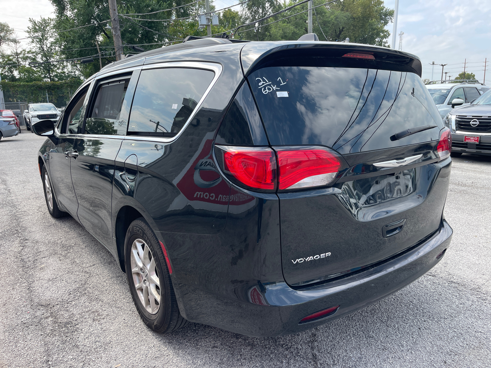 2021 Chrysler Voyager LXI 6