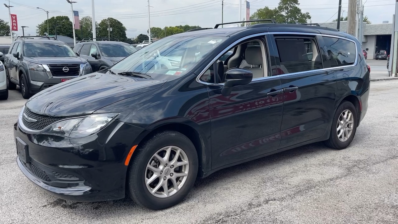 2021 Chrysler Voyager LXI 8