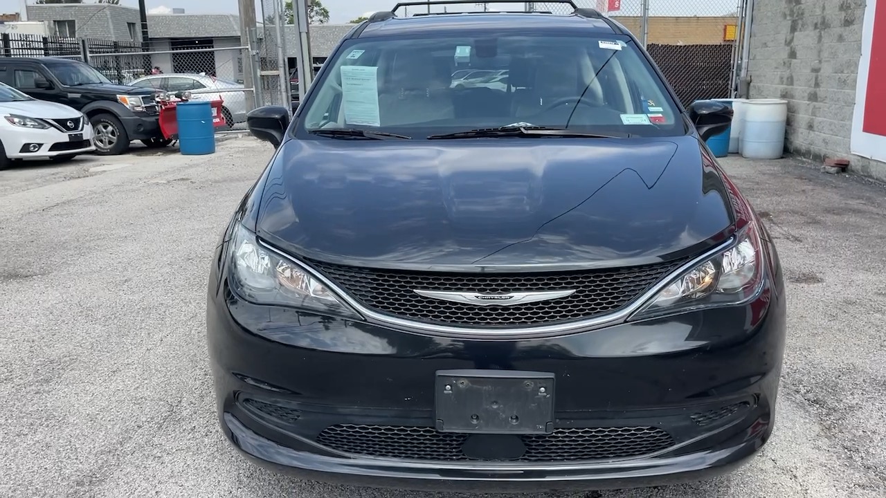 2021 Chrysler Voyager LXI 9