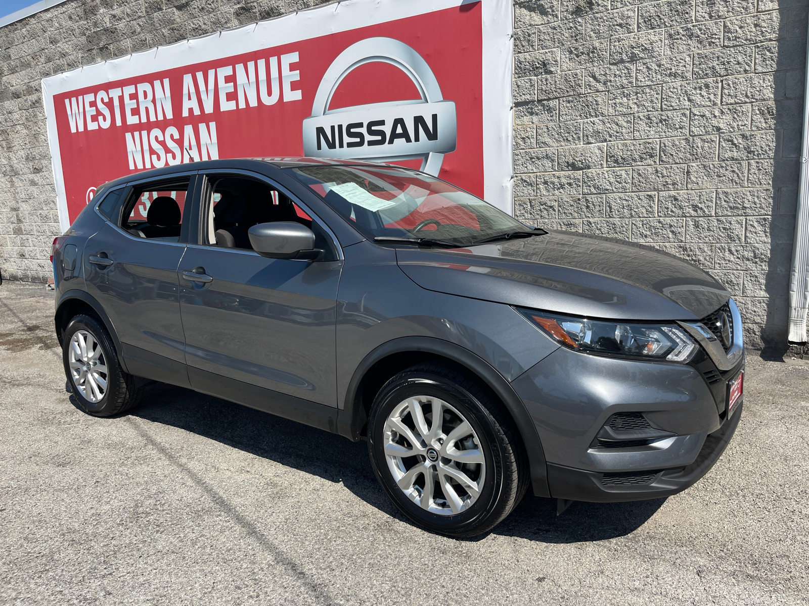 2021 Nissan Rogue Sport S 3