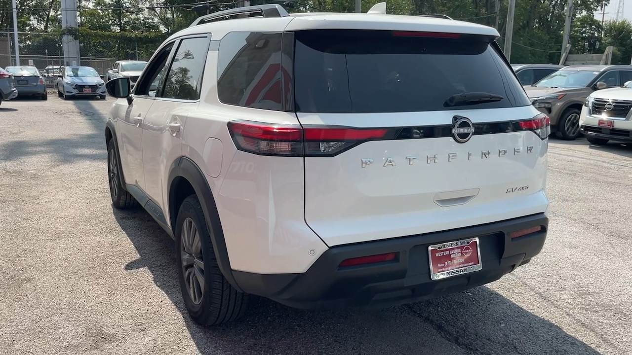 2023 Nissan Pathfinder SV 6