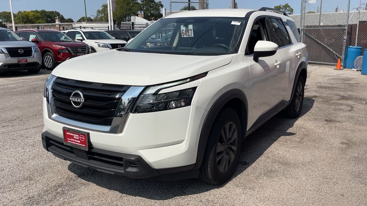 2023 Nissan Pathfinder SV 7