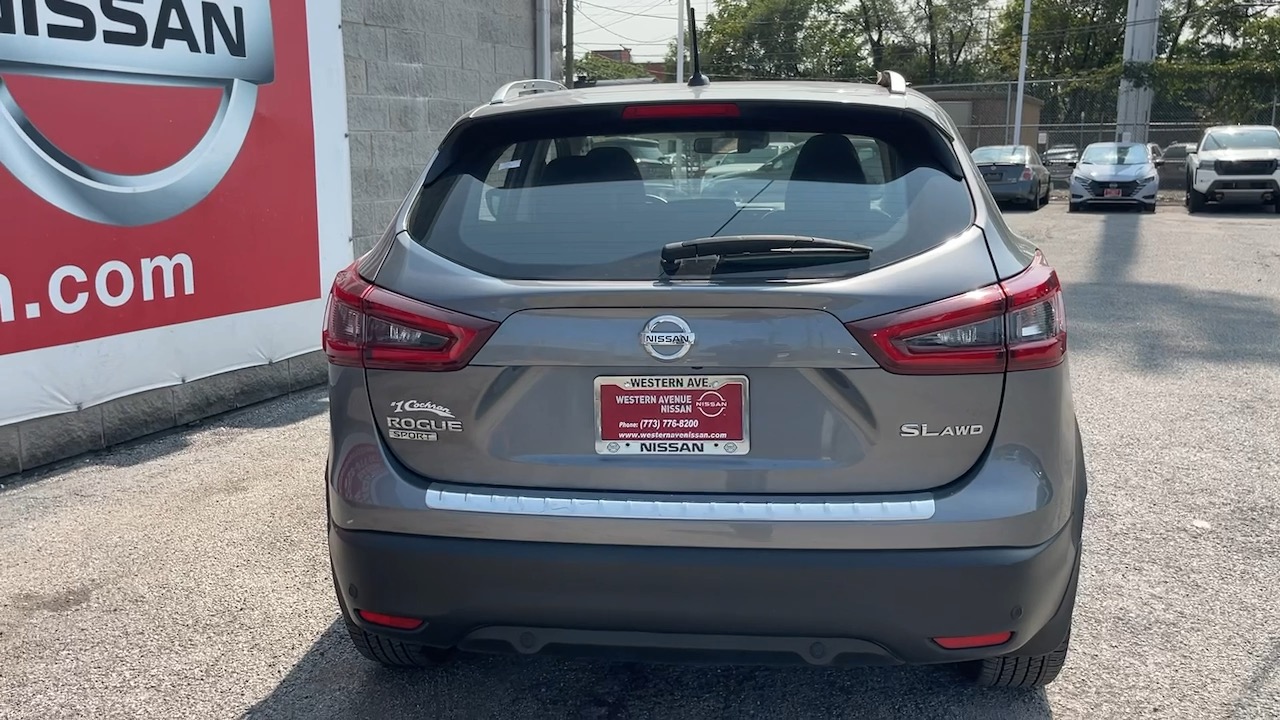 2022 Nissan Rogue Sport SL 4