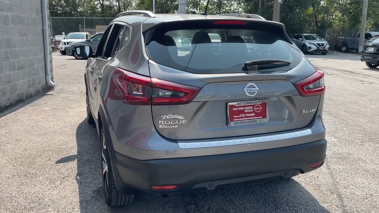 2022 Nissan Rogue Sport SL 21