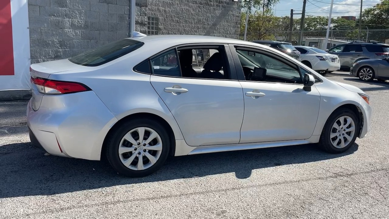 2022 Toyota Corolla LE 21