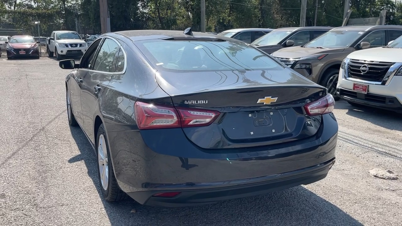 2022 Chevrolet Malibu LT 24