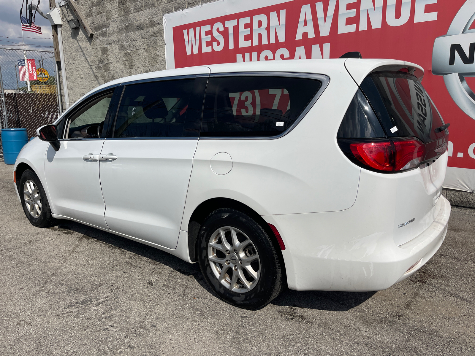 2022 Chrysler Voyager LX 5