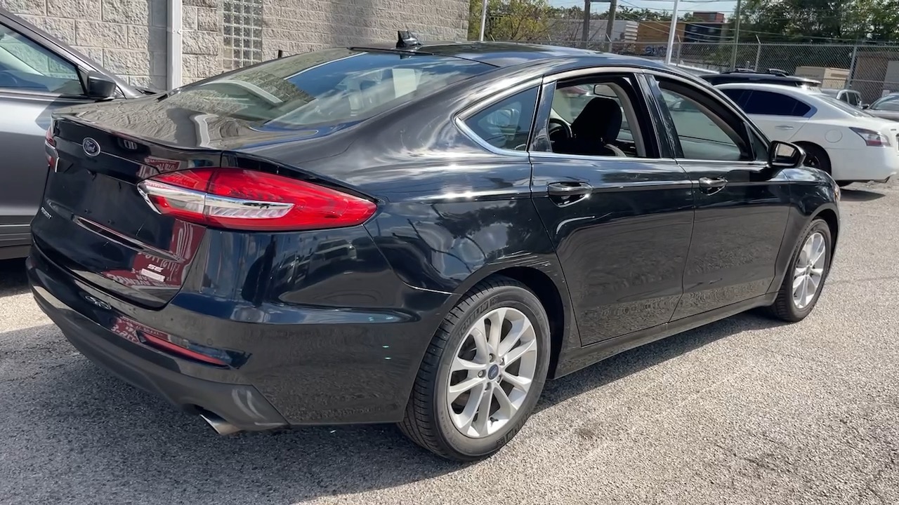 2020 Ford Fusion SE 3