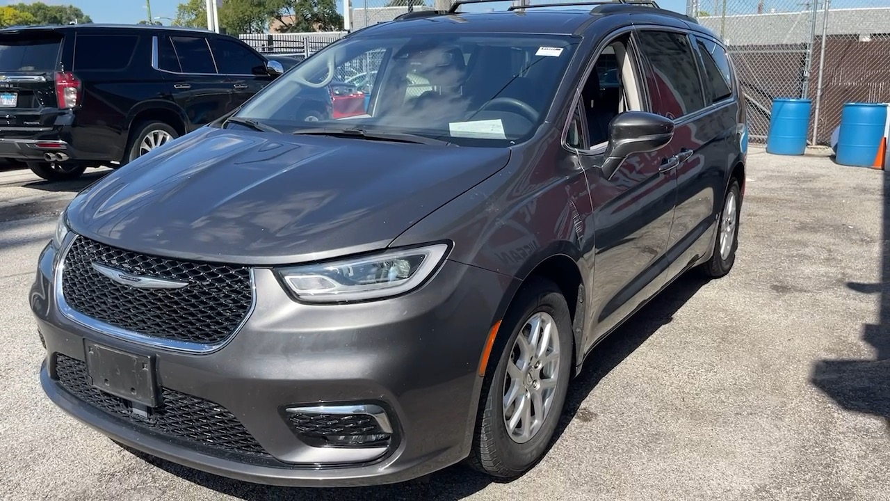 2022 Chrysler Pacifica Touring L 6