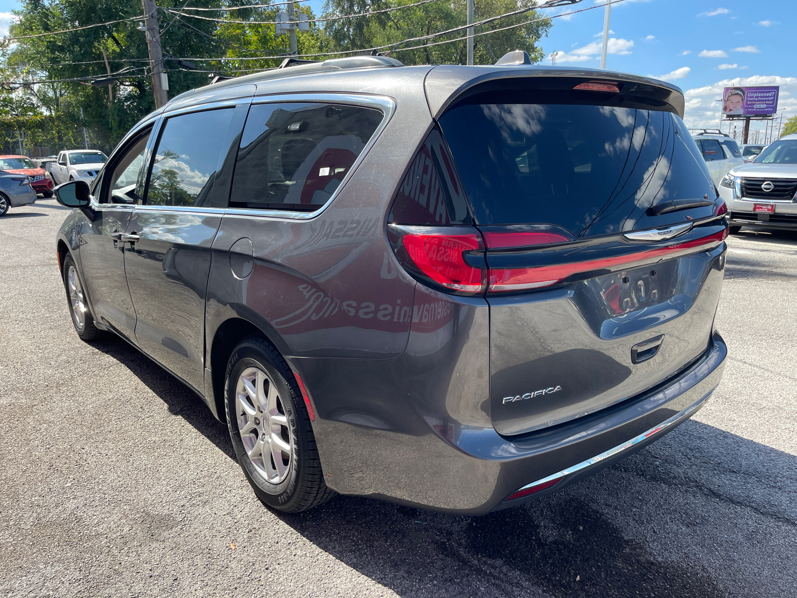 2022 Chrysler Pacifica Touring L 25