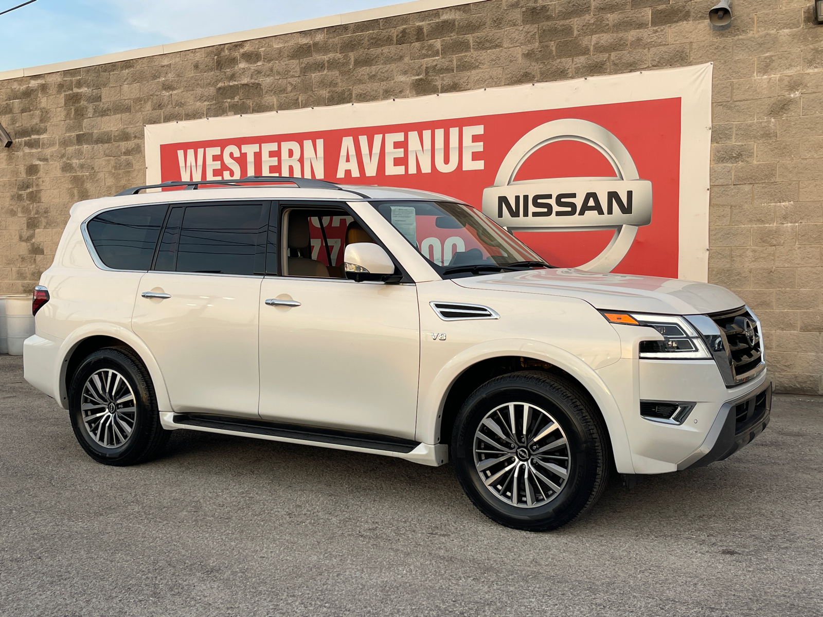 2022 Nissan Armada SL 34