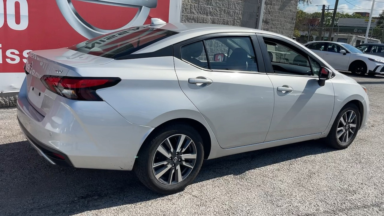 2021 Nissan Versa 1.6 SV 22