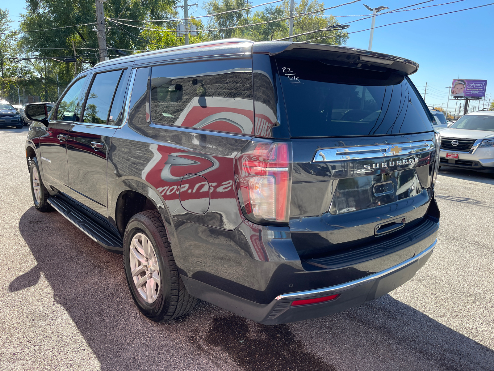 2022 Chevrolet Suburban LT 29