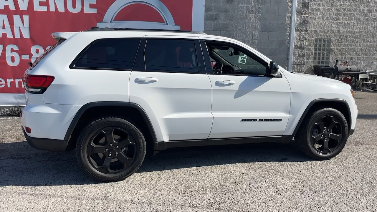 2019 Jeep Grand Cherokee Laredo 3