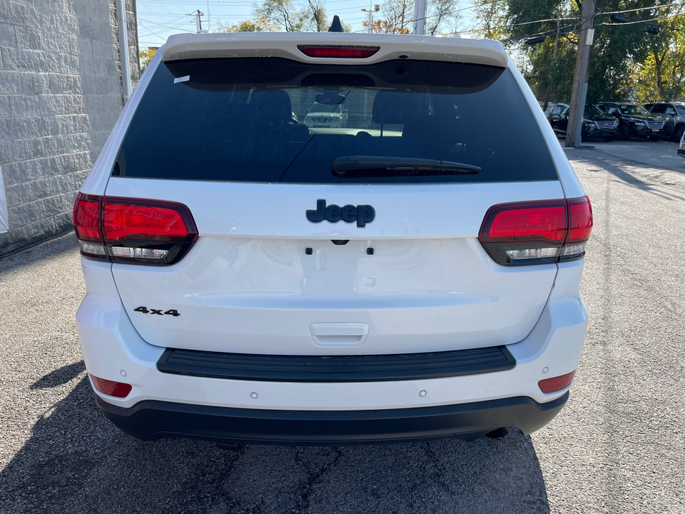 2019 Jeep Grand Cherokee Laredo 24