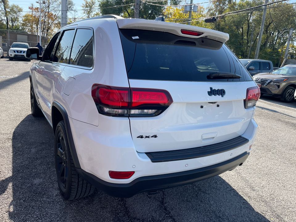 2019 Jeep Grand Cherokee Laredo 25