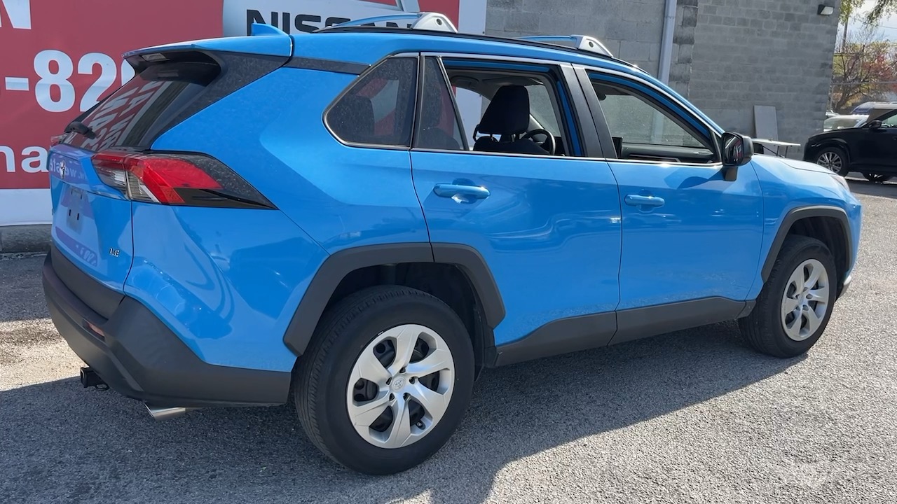 2021 Toyota RAV4 LE 4