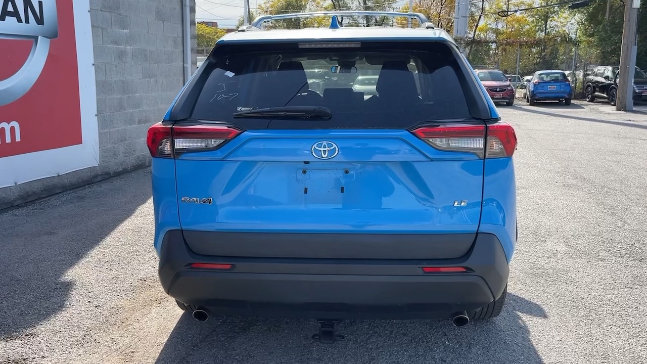 2021 Toyota RAV4 LE 26