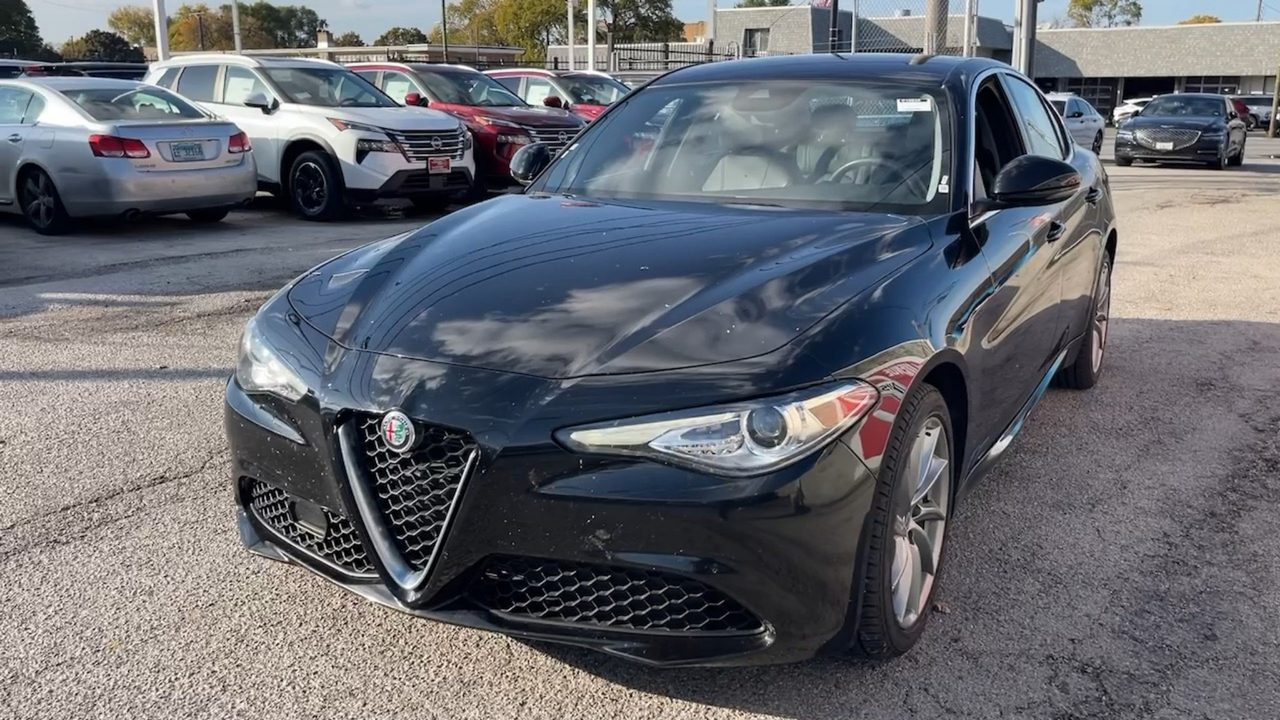 2021 Alfa Romeo Giulia  25