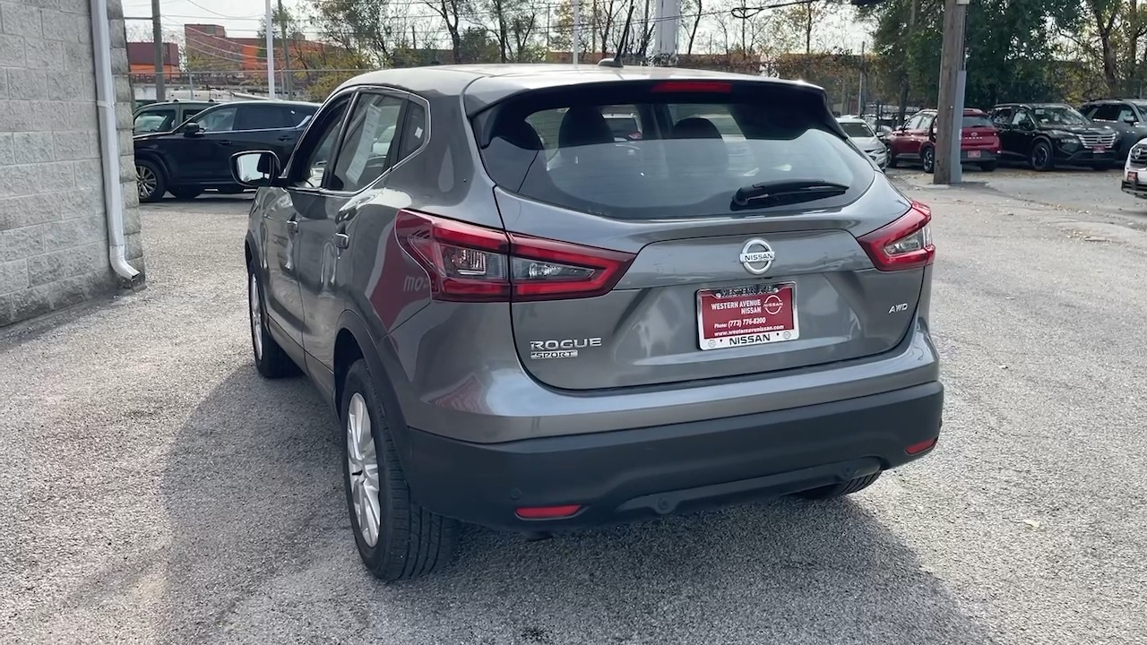 2021 Nissan Rogue Sport S 26