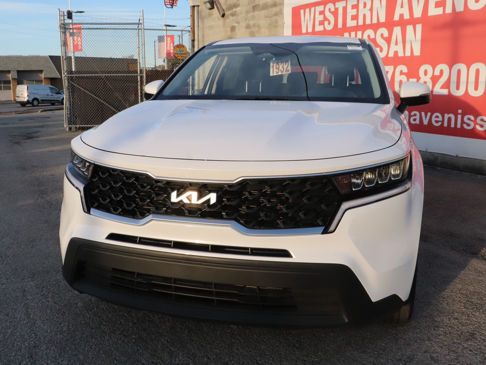 2023 Kia Sorento LX 26