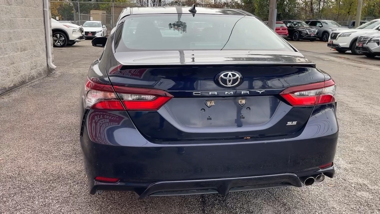 2021 Toyota Camry SE 24