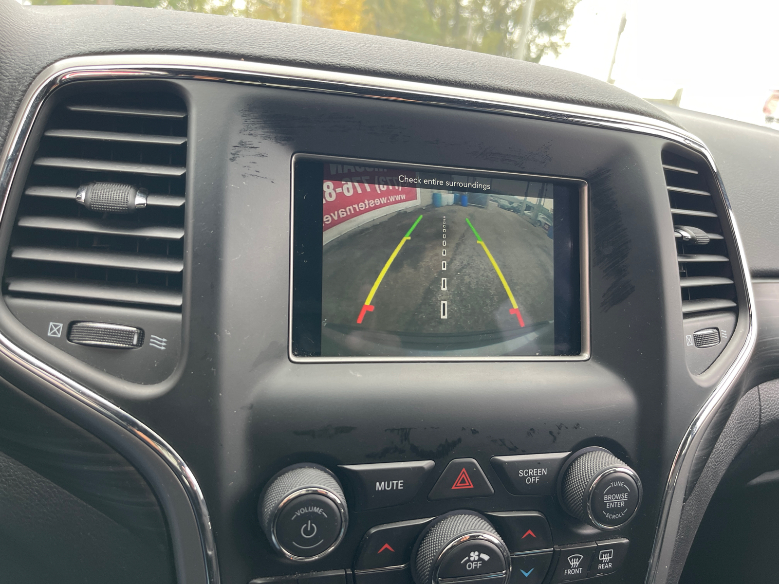 2021 Jeep Grand Cherokee Laredo E 14