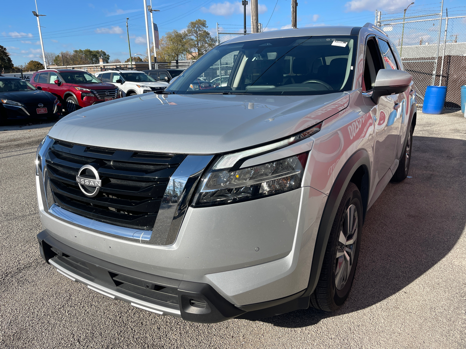 2023 Nissan Pathfinder SL 8