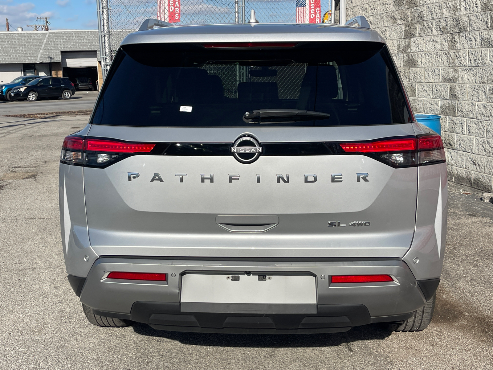 2023 Nissan Pathfinder SL 28