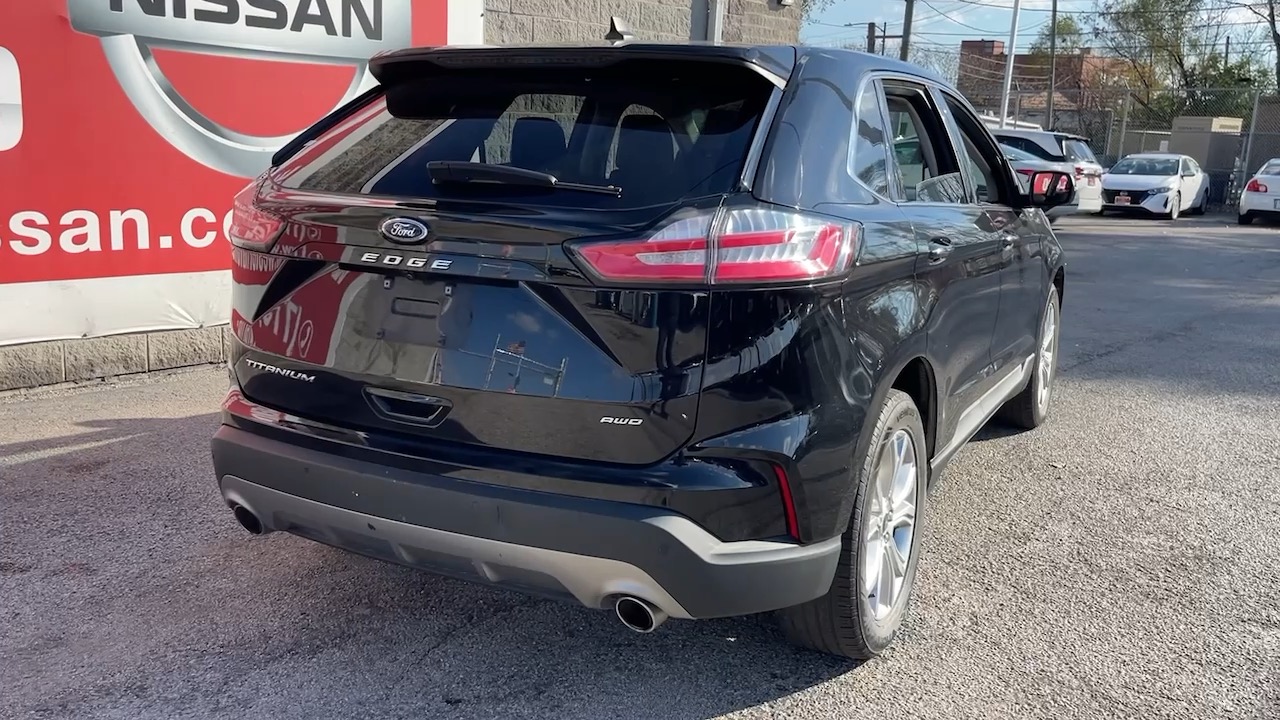 2022 Ford Edge Titanium 27