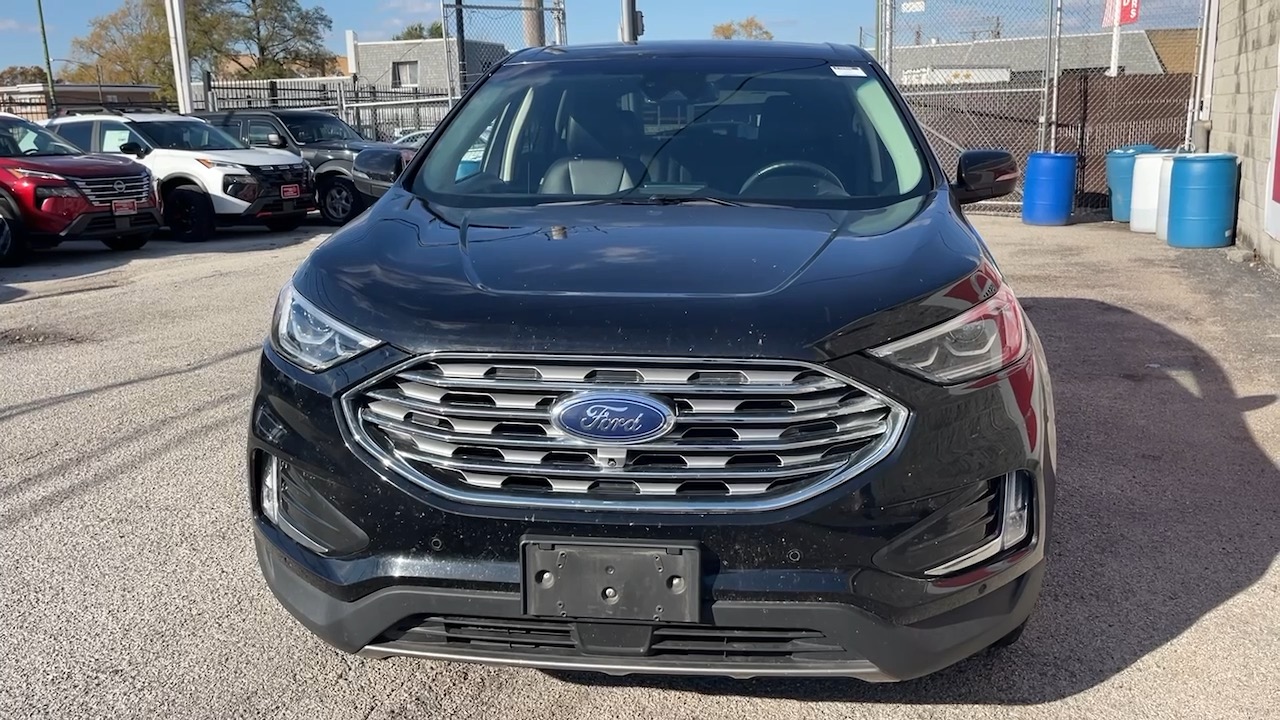 2022 Ford Edge Titanium 30